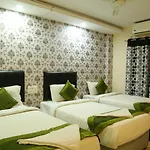 Sri Mayuri Hotel