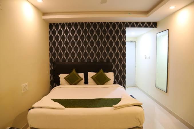 Sri Mayuri Hotel 2*